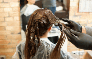 美容師試験の受験資格と独立開業するにあたっての留意点